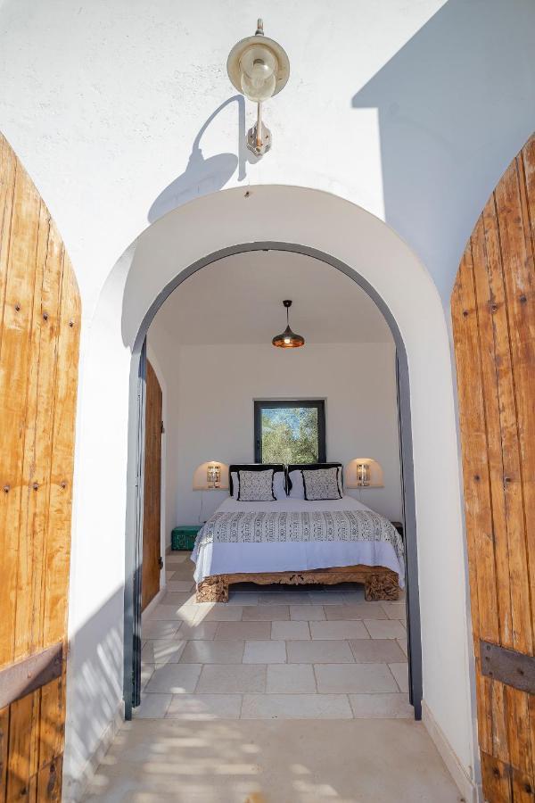 Cisternino Villa In Olive Groove エクステリア 写真